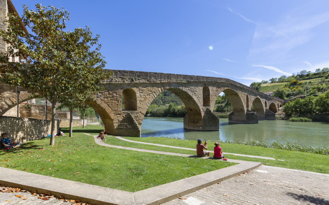 Reception area of Puente la Reina